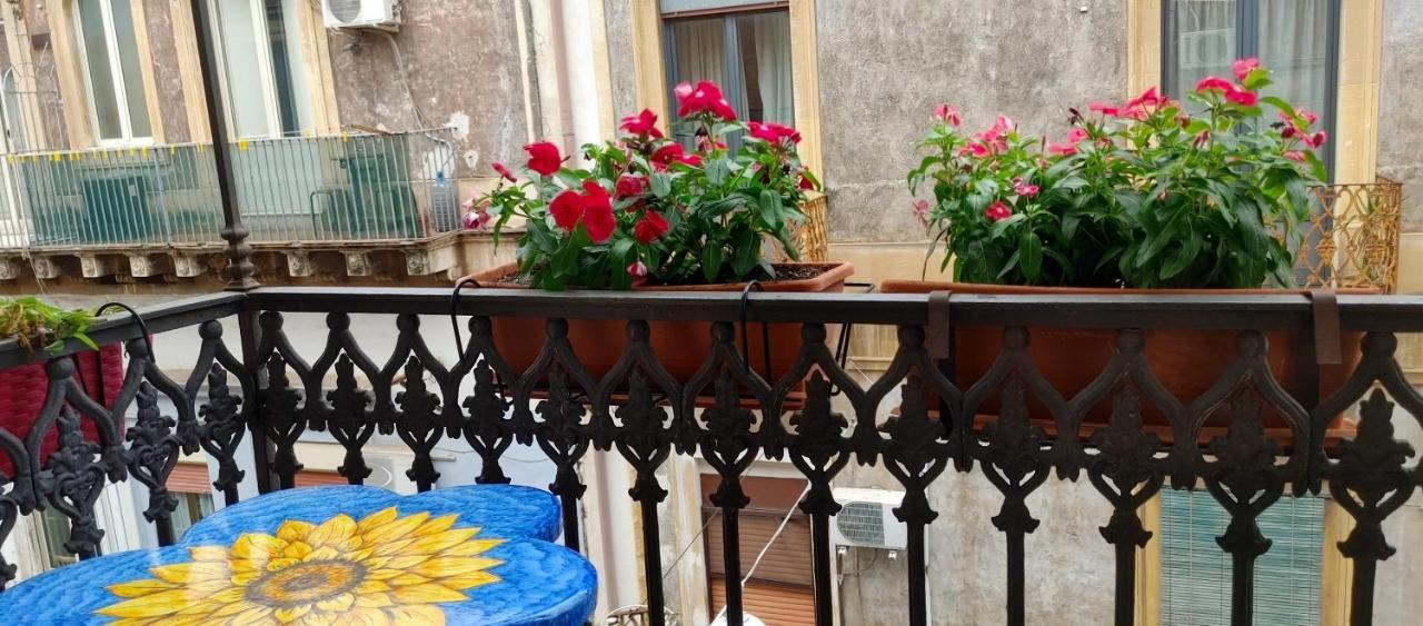 Appartamento A Centro Storico Di Катания Екстериор снимка